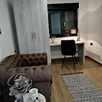 Vila Prova M *