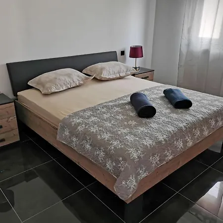 Villa Prova M *