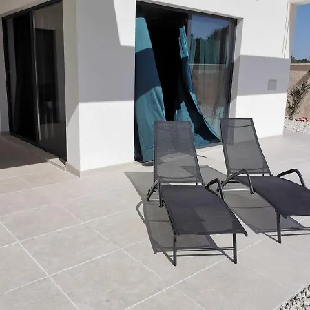 Prova M Villa Jezera